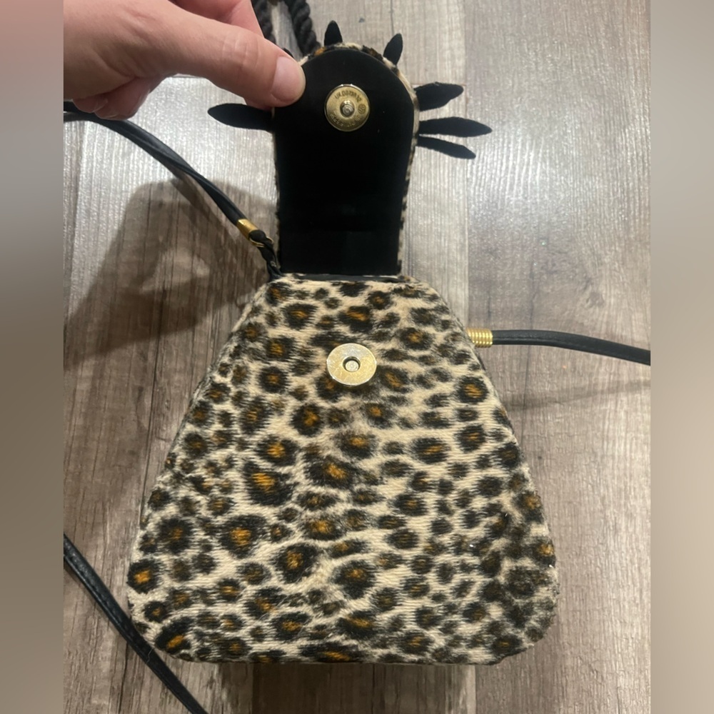 Feathered Head Coquette cheetah animal print pinup mini bag crossbody triangle - Picture 6 of 13